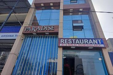 Hôtel Paradise Home Stay