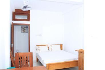 Отель Vthree Family House