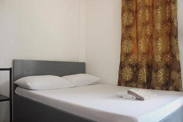 Schronisko Alicia S Guest House