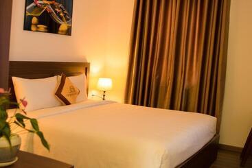 Lyn Hotel Phú Quốc