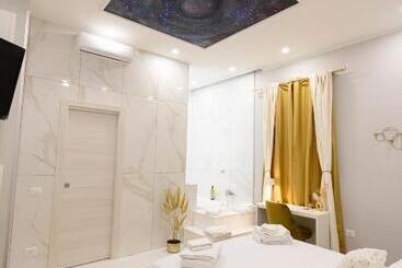 Bed and Breakfast Enchanting Suites Salerno