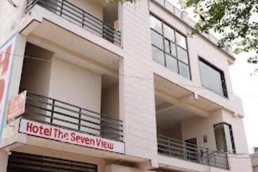 Hotel Seven View Durg