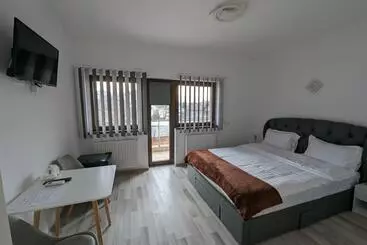 ペンション 2family