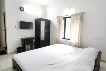 Majatalo Olive Homestay 1bhk Diamond Ernakulam