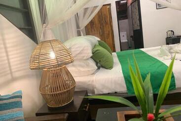 بنسيون Samadhi Garden