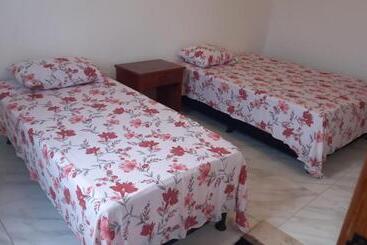 پانسیون Suítes Da Alcy