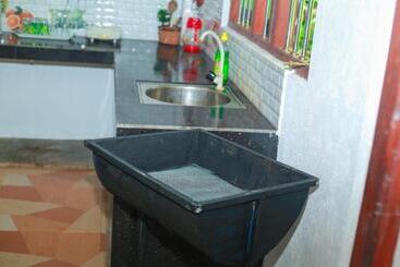 Pension Yino Villa Midigama