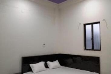 בית מלון כפרי Maa Laxmi Palace, Tikamgarh