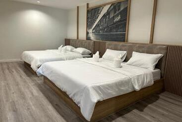 Otel Nadpob Station นัดพบสเตชั่น