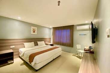 Sm Tower Hotel And Convention Berau