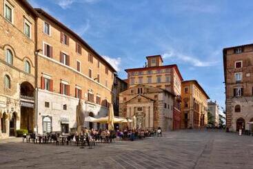 هتل The Bank   Locanda Della Posta Dependance