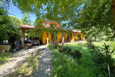 Aamiaismajoitus (B&B) Alojamiento A 5 Min Ruta 5 Sur