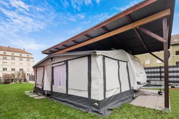 Caravan Hotel Am Gottesauer Schloss