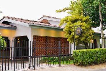 Hotel Chariot Square