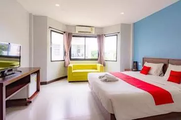 Hotelli Happy By Jan Guesthouse