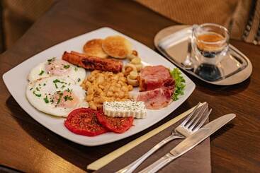 4cardinal S Hotel Boutique