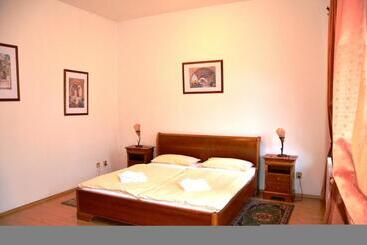 Hotel Penzion Scarlet