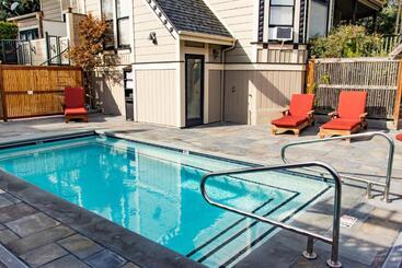 فندق The Grape Leaf Inn