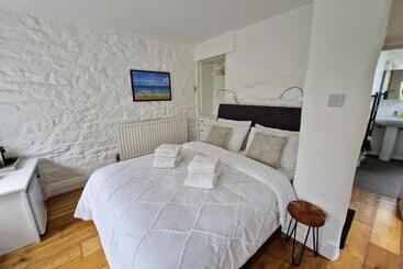 Пансион Primrose Cottage