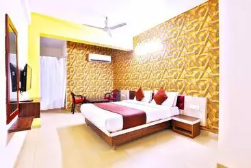 Hotel Nilkanth,ahmedabad