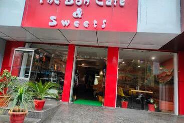 Hotel Rishabh And Banquet Hall