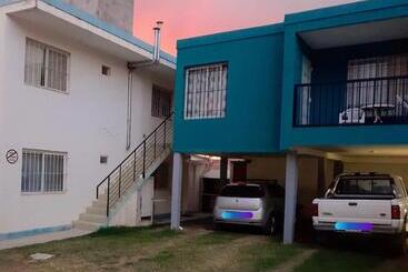 هاستل Casa Host Las Grutas