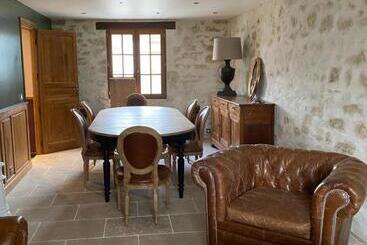 مبيت وإفطار La Maison Du Caillou