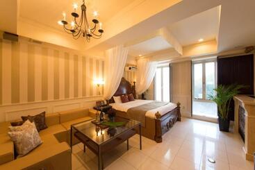 Отель Canon Himeji Higashi