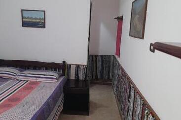 בית מלון כפרי Fighting Kangaroo Camp