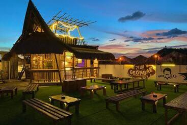 Viajeros Hostel Boracay