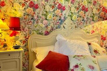 ペンション La Maison Bleue