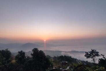 Sarangkot Hotel New Galaxy