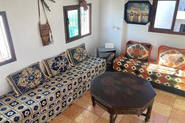 Общежитие Berber Surfaris Surf House