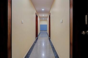 Oyo Hotel Grand Meridian