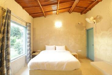 Brahmaputra Cafe And Resort