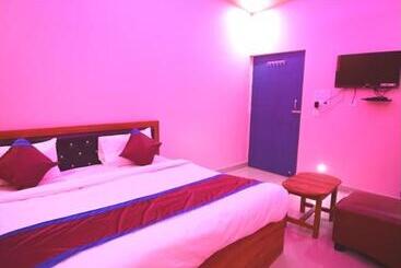 Hotel Rameshwaram Palace