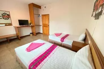 Lotus Hostel Beach Koh Tao