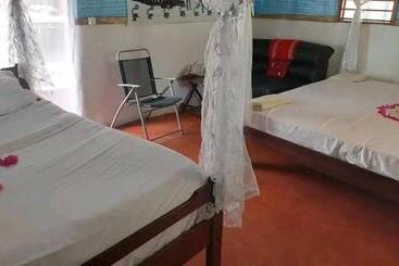 호스텔 Piscine Bimoko