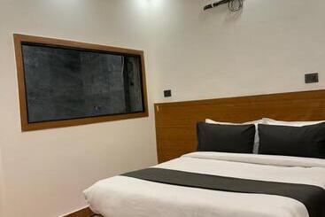 تختخواب و صبحانه Majestic Home Manor