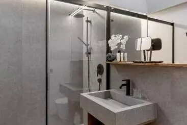 ホテル 3 Vie Restaurant & Rooms