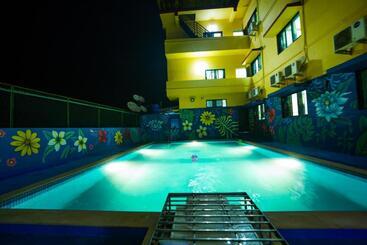 Hotel Aarav Aloha Resort