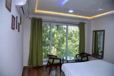 ホテル Dhanlakshmi Orchard Resort