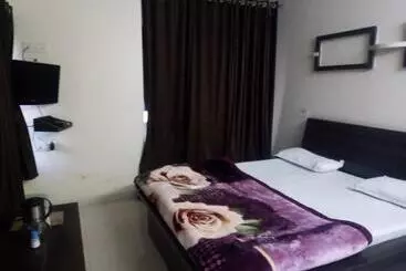 Hotel Radhika Palace