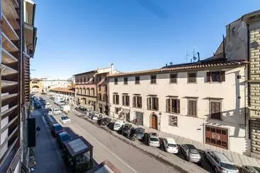 پانسیون Leovinci Rooms