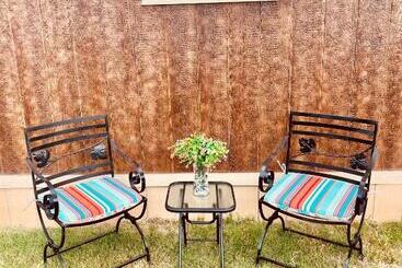 پانسیون The Cabin At Camp K9 Provides One On One Doggy Daycare