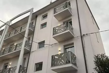 هتل آپارتمان Residence Rimini Relax