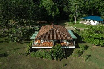 Курорт El Lugar