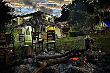 Resort La Rivera Chamba