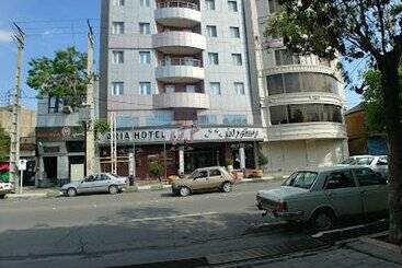 هتل Urmia Aria