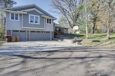 コテージ Spacious Stillwater Home W/ Fire Pit & Game Room!